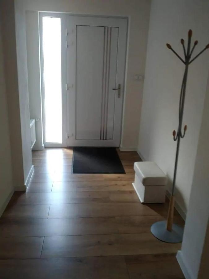 Slnecny Apartmanovy Dom Oslany Exterior foto