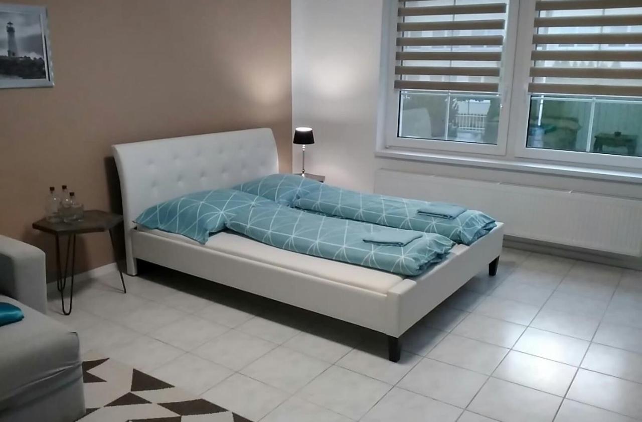 Slnecny Apartmanovy Dom Oslany Exterior foto