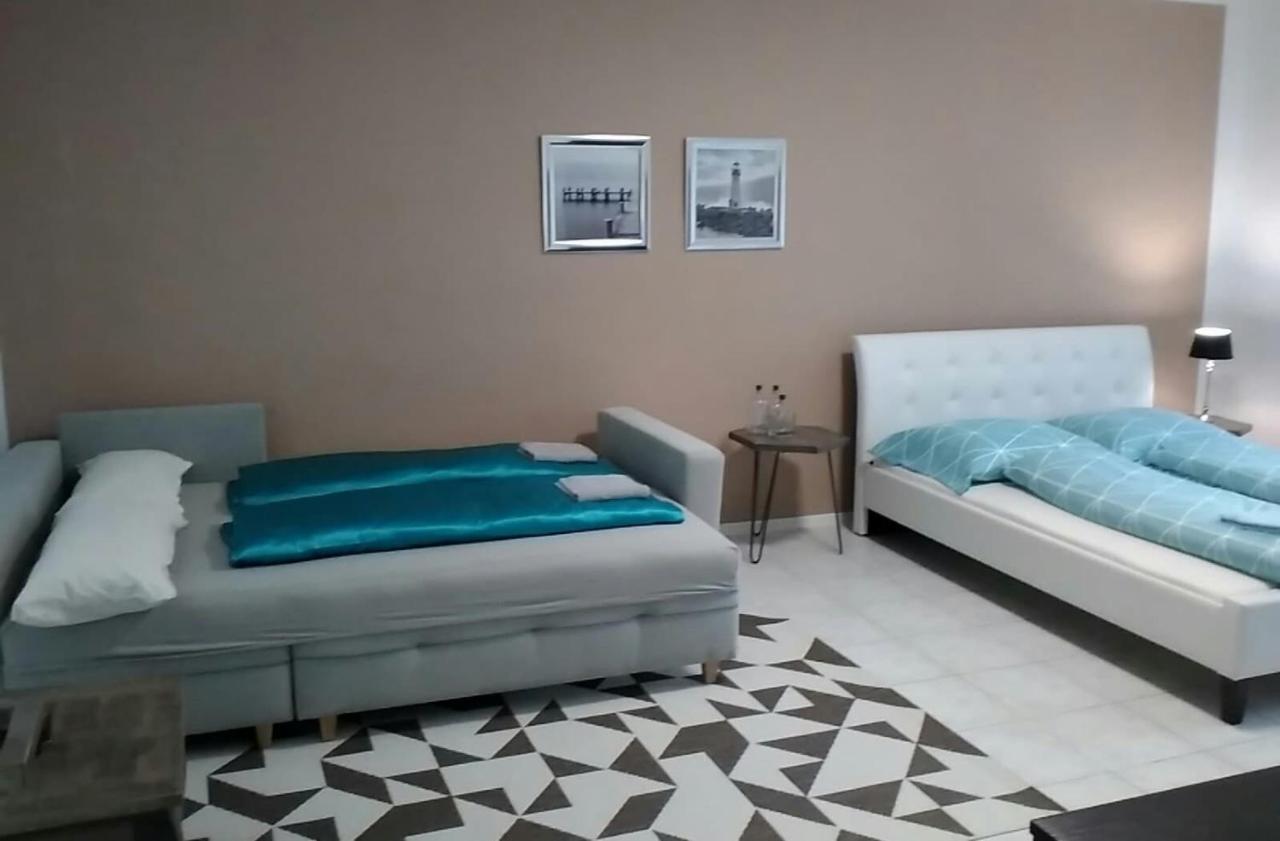 Slnecny Apartmanovy Dom Oslany Exterior foto